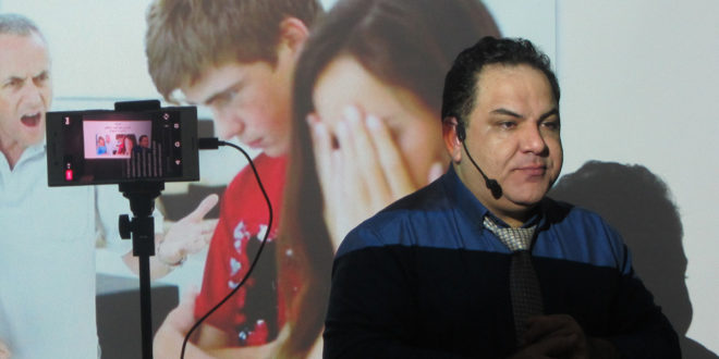 دکتر حسام فیروزی رواندرمانگر کودک، نوجوان و خانواده - Dr Hesam Firoozi