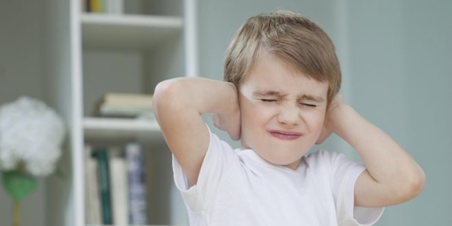 حساسیت شنیداری در کودکان و تمرین‌هایی برای تقویت آن